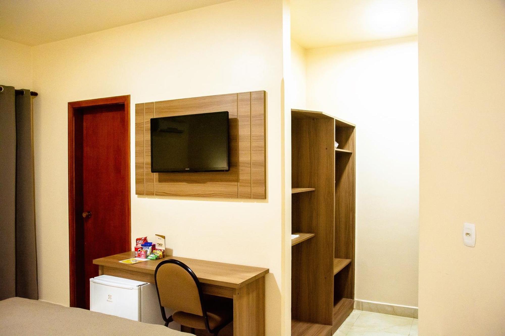 Fenix Hotel Pouso Alegre Zewnętrze zdjęcie